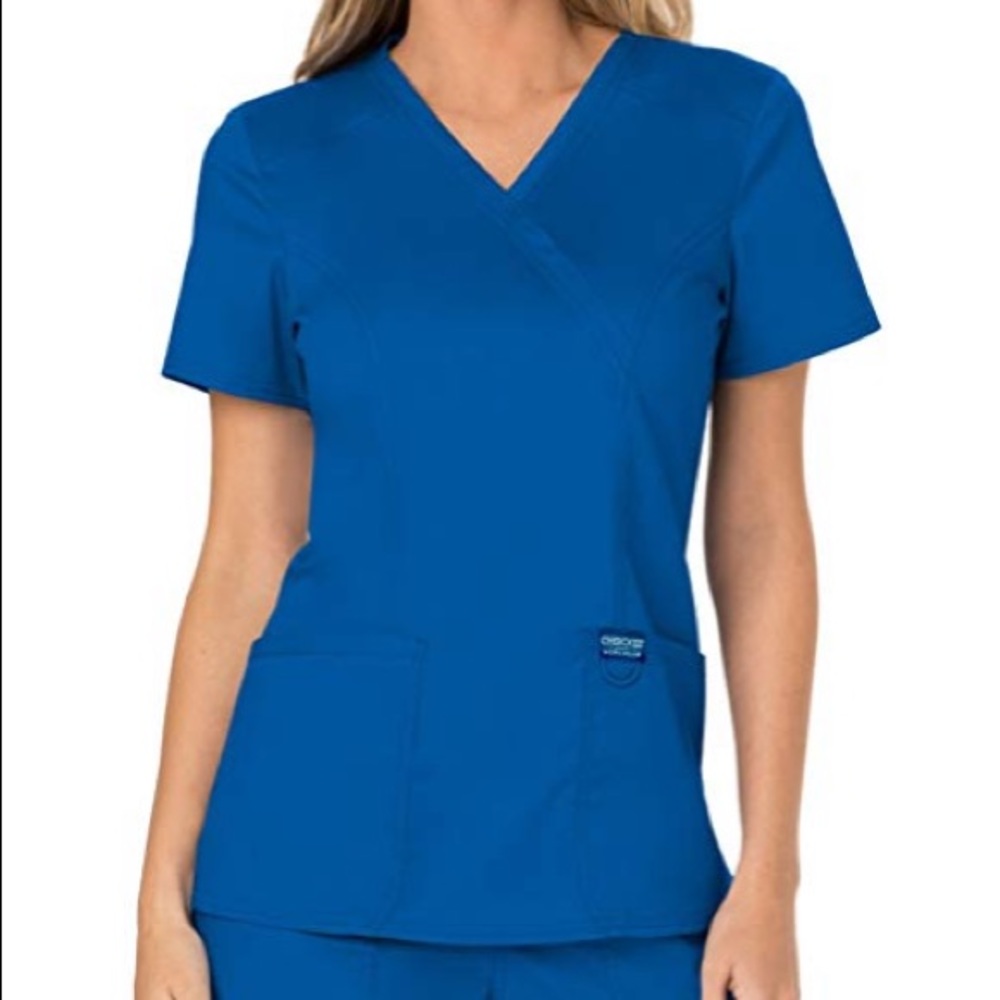 Cherokee scrub top